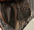 Load image into Gallery viewer, Equiline Nick Skelton Hoppsadel 16"/M