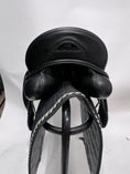Load image into Gallery viewer, Equiline Shyny Dressyrsadel 17"/MW