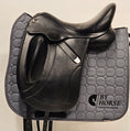 Load image into Gallery viewer, Bates Innova Dressyrsadel 16,5"/M