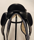 Load image into Gallery viewer, Albion Fabrento Dressyrsadel 17"/W