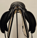 Load image into Gallery viewer, Harry Dabbs Dressyrsadel 17,5"/MW