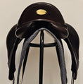 Load image into Gallery viewer, Equipe Viktoria Dressyrsadel 17,5"/M