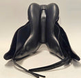 Load image into Gallery viewer, Kieffer Wellington Exclusiv dressyrsadel 17"/M