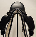 Load image into Gallery viewer, Albion Fabrento Dressyrsadel 17"/W