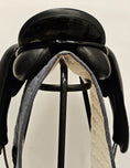 Load image into Gallery viewer, Fichtbauer VMH Dressyrsadel 17,5"/MW