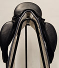 Load image into Gallery viewer, Fichtbauer Paura LSR Dressyrsadel 17,5"/M