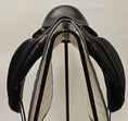 Load image into Gallery viewer, Prestige Venus Dressyrsadel 17"/33