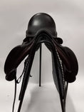 Load image into Gallery viewer, Equiline Contest Dressyrsadel 17"/L