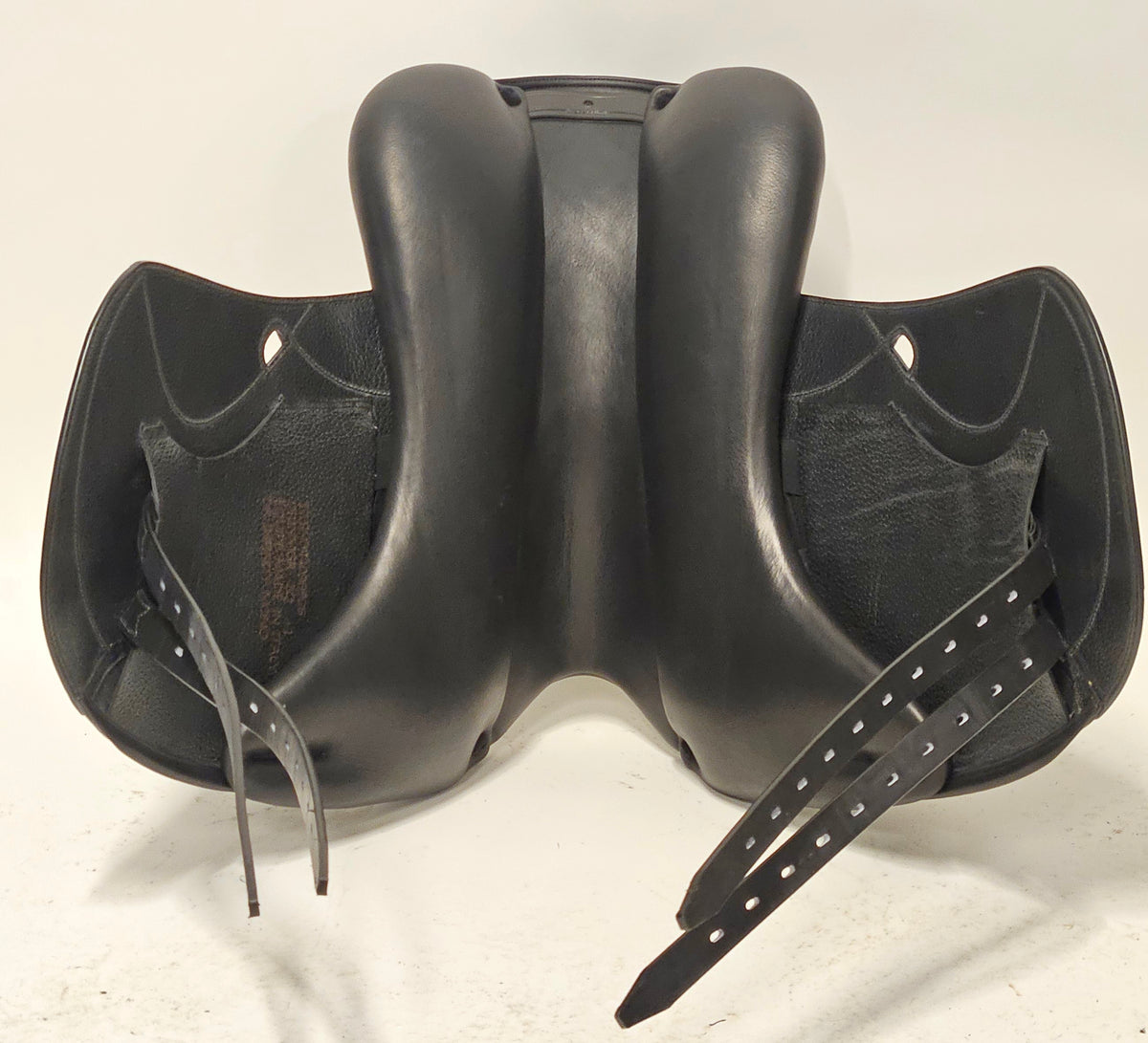 Equipe Infinity Grip Mono Dressyrsadel 17,5"/+1