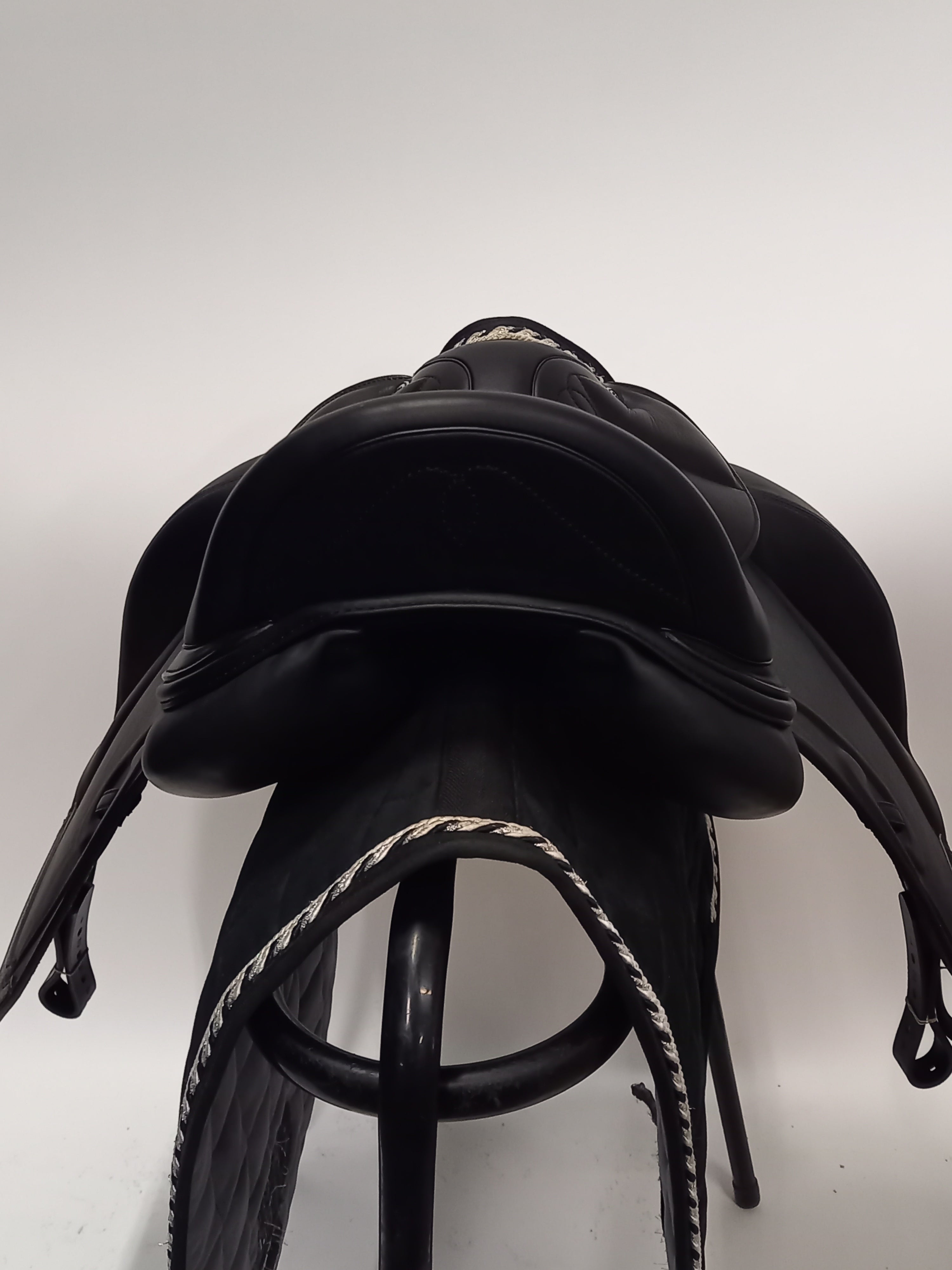 Prestige Venus Dressyrsadel 18"/34