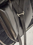 Load image into Gallery viewer, Jeffries Elite Dressyrsadel 17,5"/M
