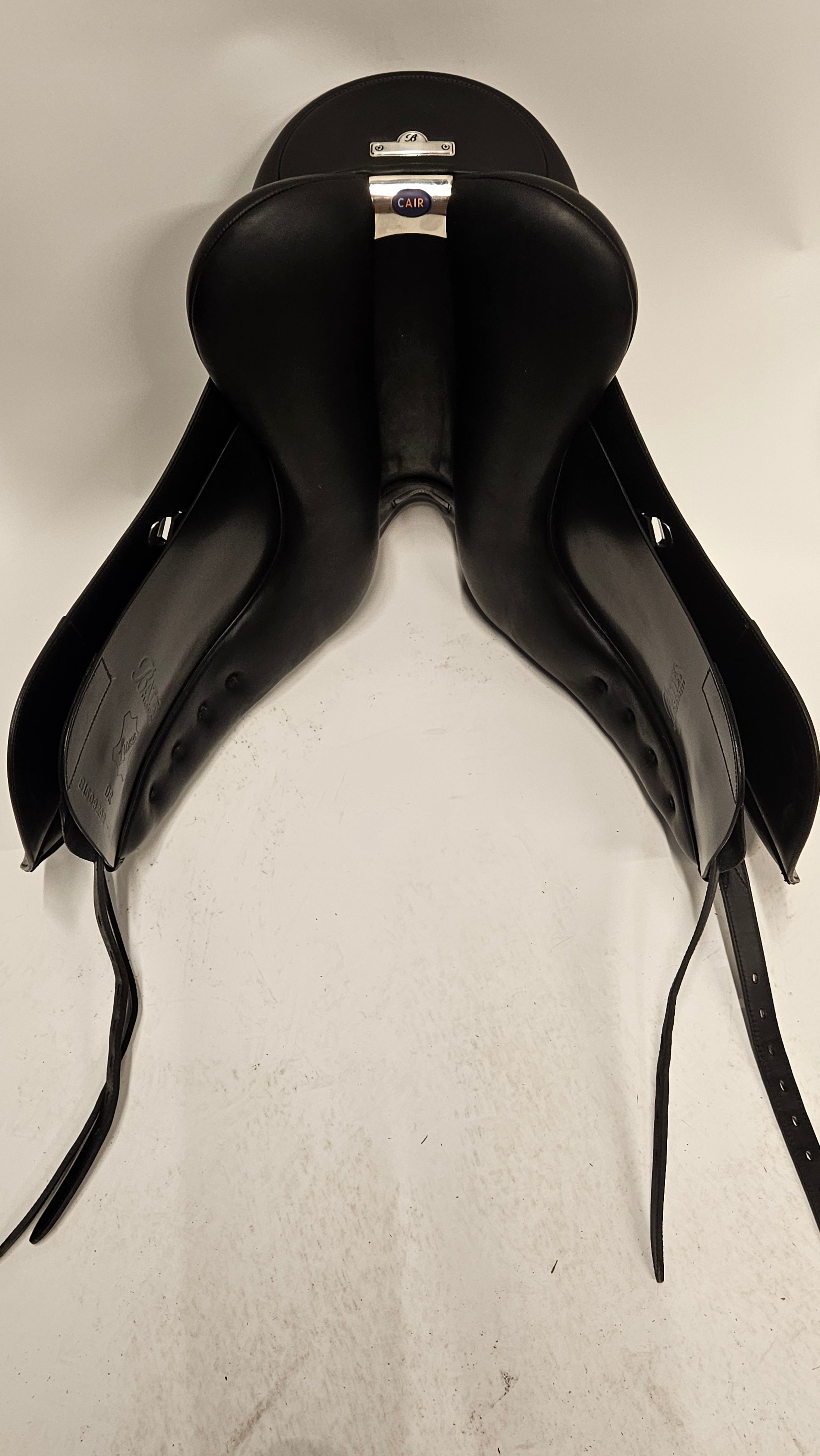 Bates Dressage Luxe Dressyrsadel 17,5"/M (ändringsbar)