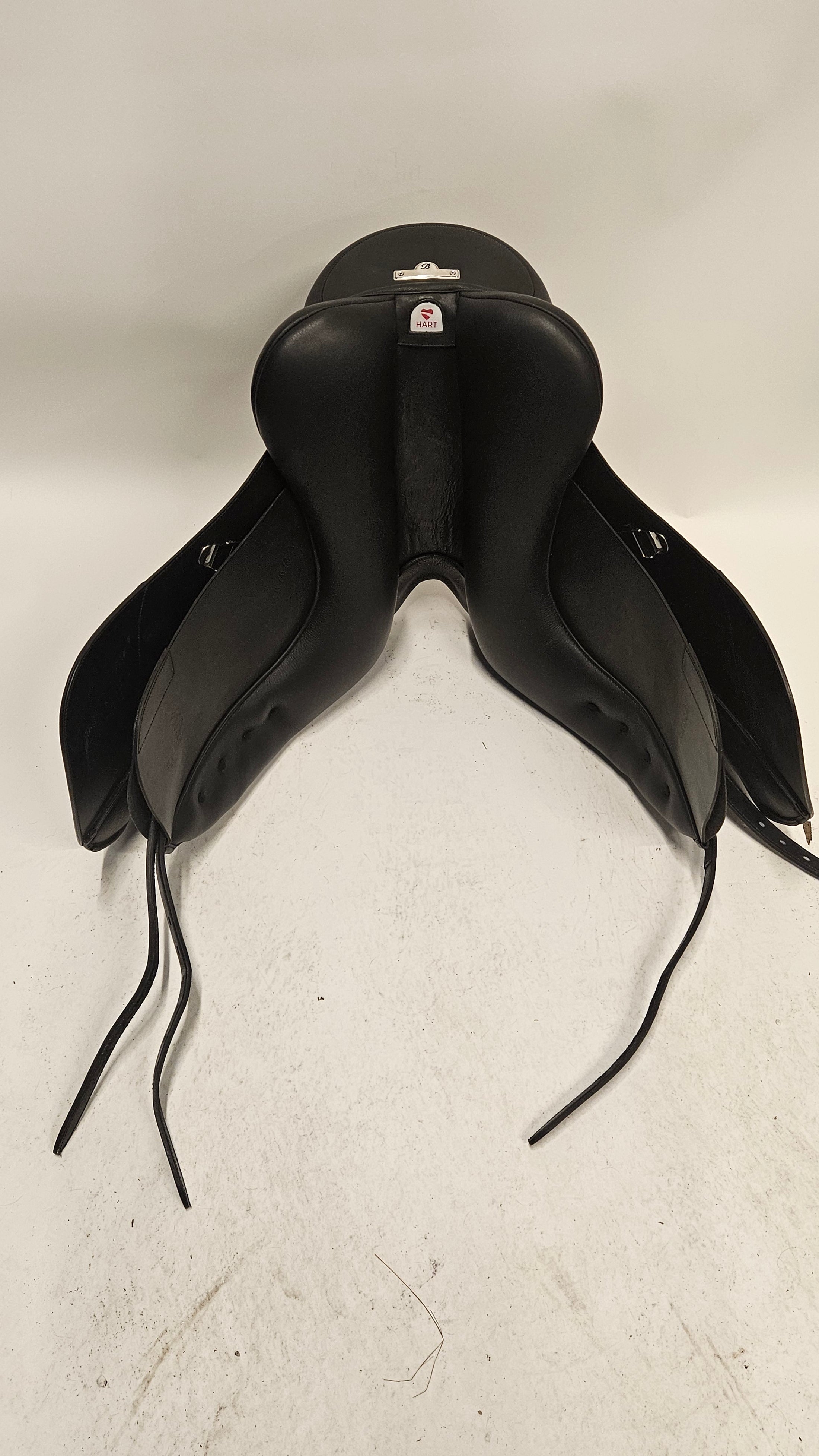 Bates Wide Plus Dressyrsadel 17"/W