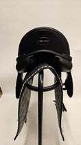 Load image into Gallery viewer, Equipe Viktoria Dressyrsadel 16,5"/+1,5
