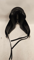 Load image into Gallery viewer, Equipe Viktoria Dressyrsadel 16,5"/+1,5
