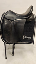 Load image into Gallery viewer, Morris & Nolan 17"/MW
