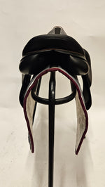 Ladda upp bild till gallerivisning, Equipe Expression Hoppsadel 16&quot;/+3
