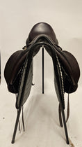 Load image into Gallery viewer, Equipe Olympia Dressyrsadel 17,5"/M
