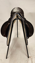 Load image into Gallery viewer, Röösli Classic Pilatus Dressyrsadel 16,5"/MW
