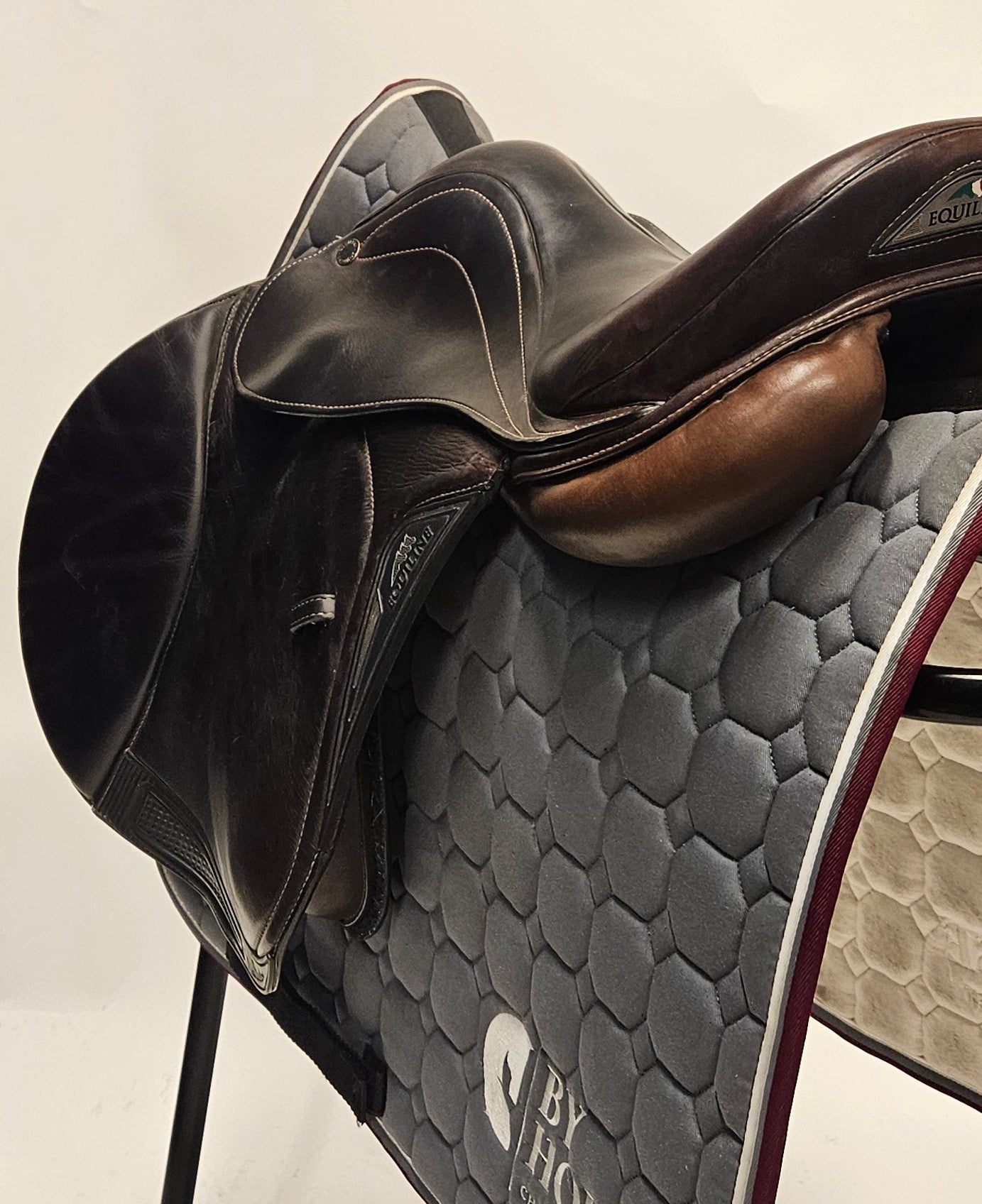 Equiline Nick Skelton Hoppsadel 16"/M