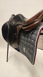 Ladda upp bild till gallerivisning, Prestige X- Meredith 17&quot;/33 hoppsadel

