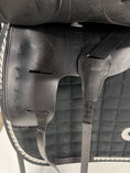 Load image into Gallery viewer, Equiline Competition Dressyrsadel 18"/M
