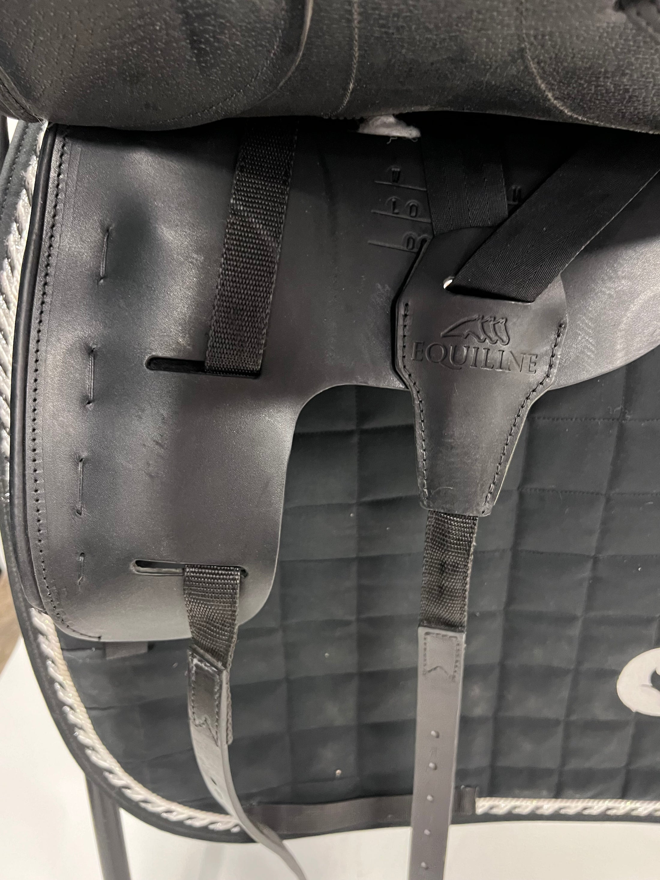 Equiline Competition Dressyrsadel 18"/M