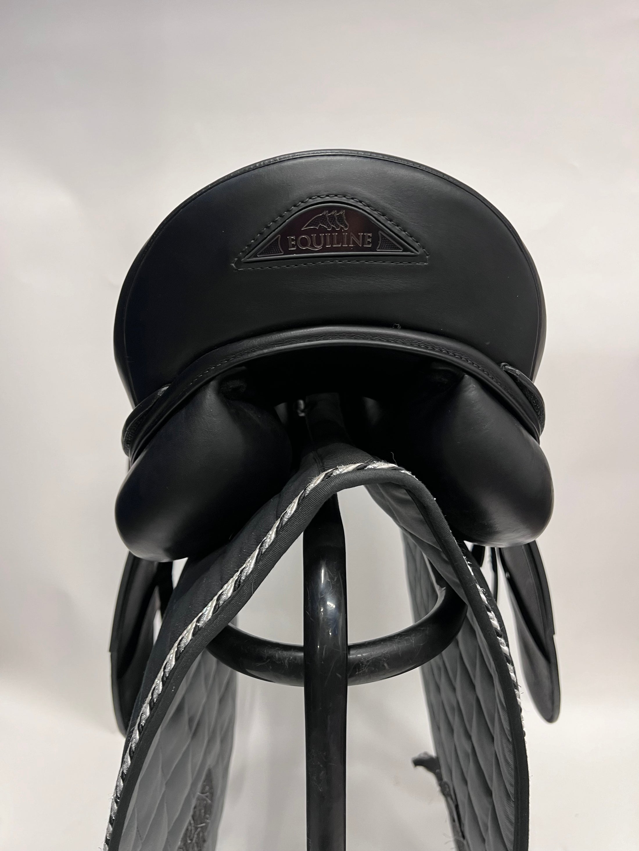 Equiline Competition Dressyrsadel 18"/M