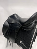Load image into Gallery viewer, Equiline Competition Dressyrsadel 18"/M

