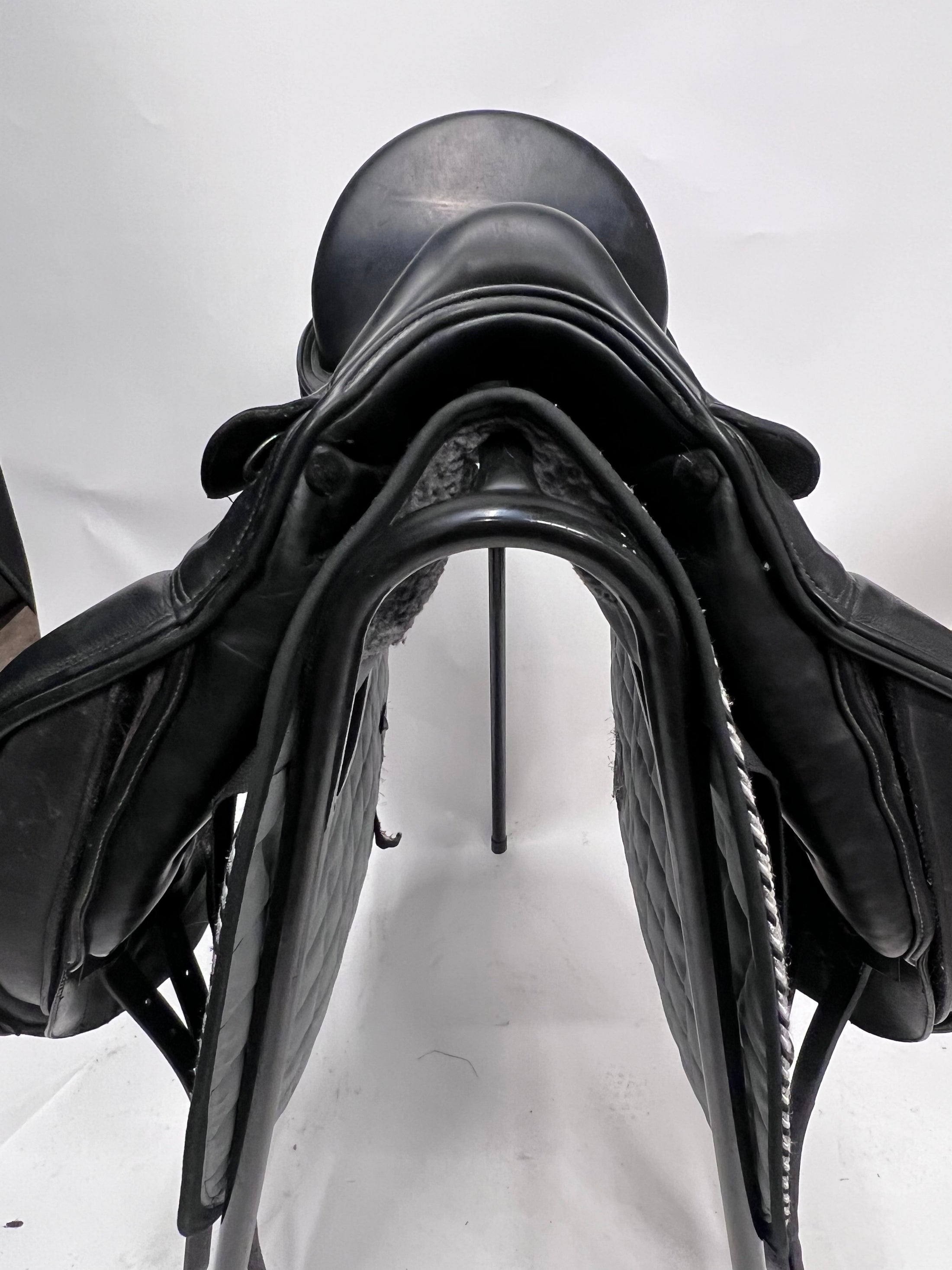 Equiline Shyny Dressyrsadel 17"/MW