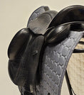 Load image into Gallery viewer, Custom Wolfgang Solo Dressyrsadel 16"/W
