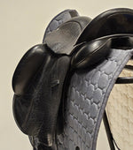 Ladda upp bild till gallerivisning, Custom Wolfgang Solo Dressyrsadel 16&quot;/W
