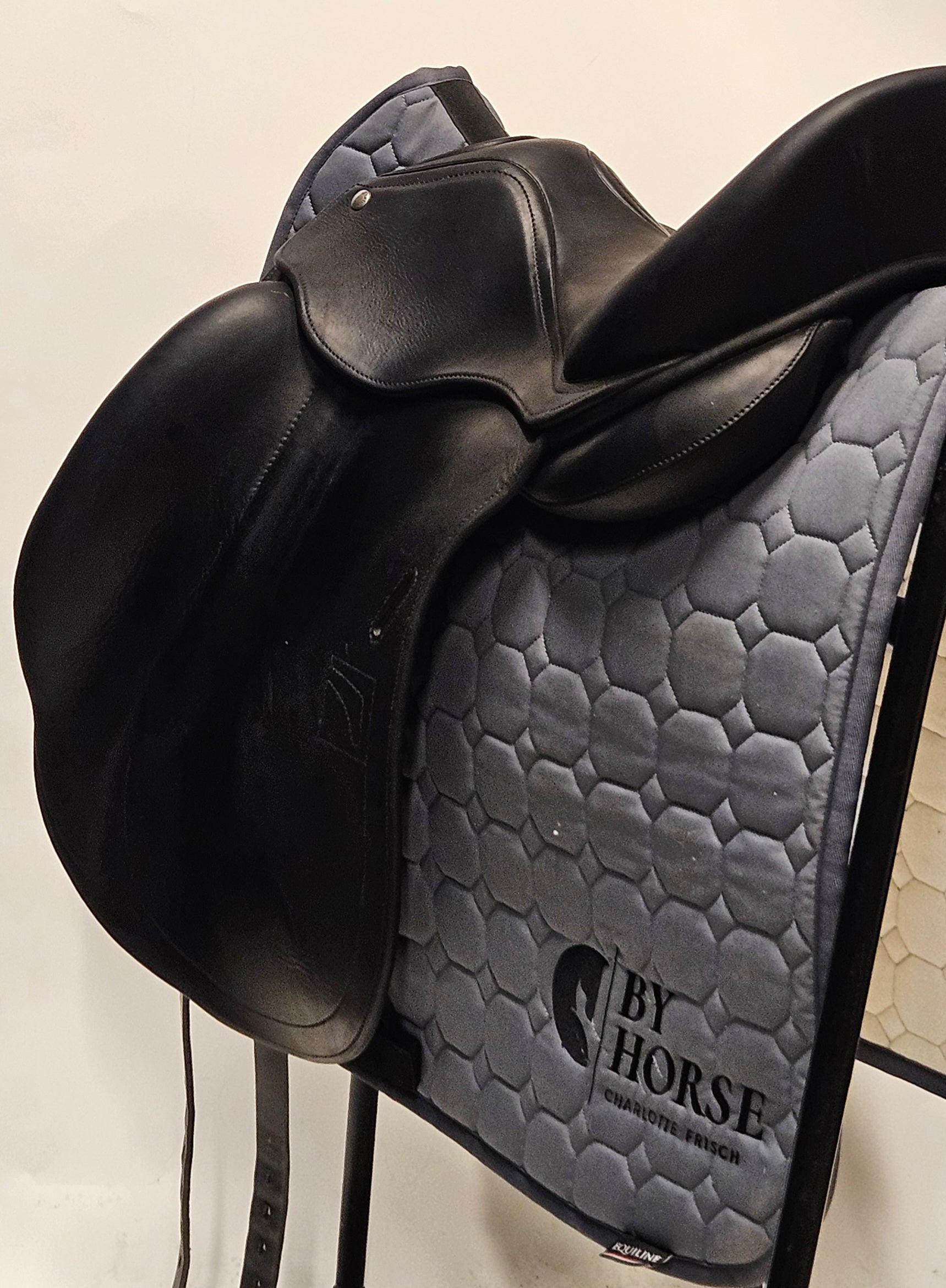 Childeric DHE Dressyrsadel 17"/MW-W