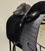Ladda upp bild till gallerivisning, Bates Innova Dressyrsadel 17,5&quot;/M
