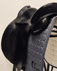 Load image into Gallery viewer, Erreplus Adelinde Dressyrsadel 18"/34
