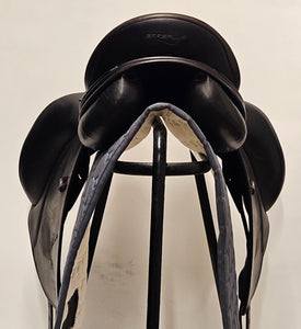 Erreplus Vittoria Dressyrsadel 18"/34(M)