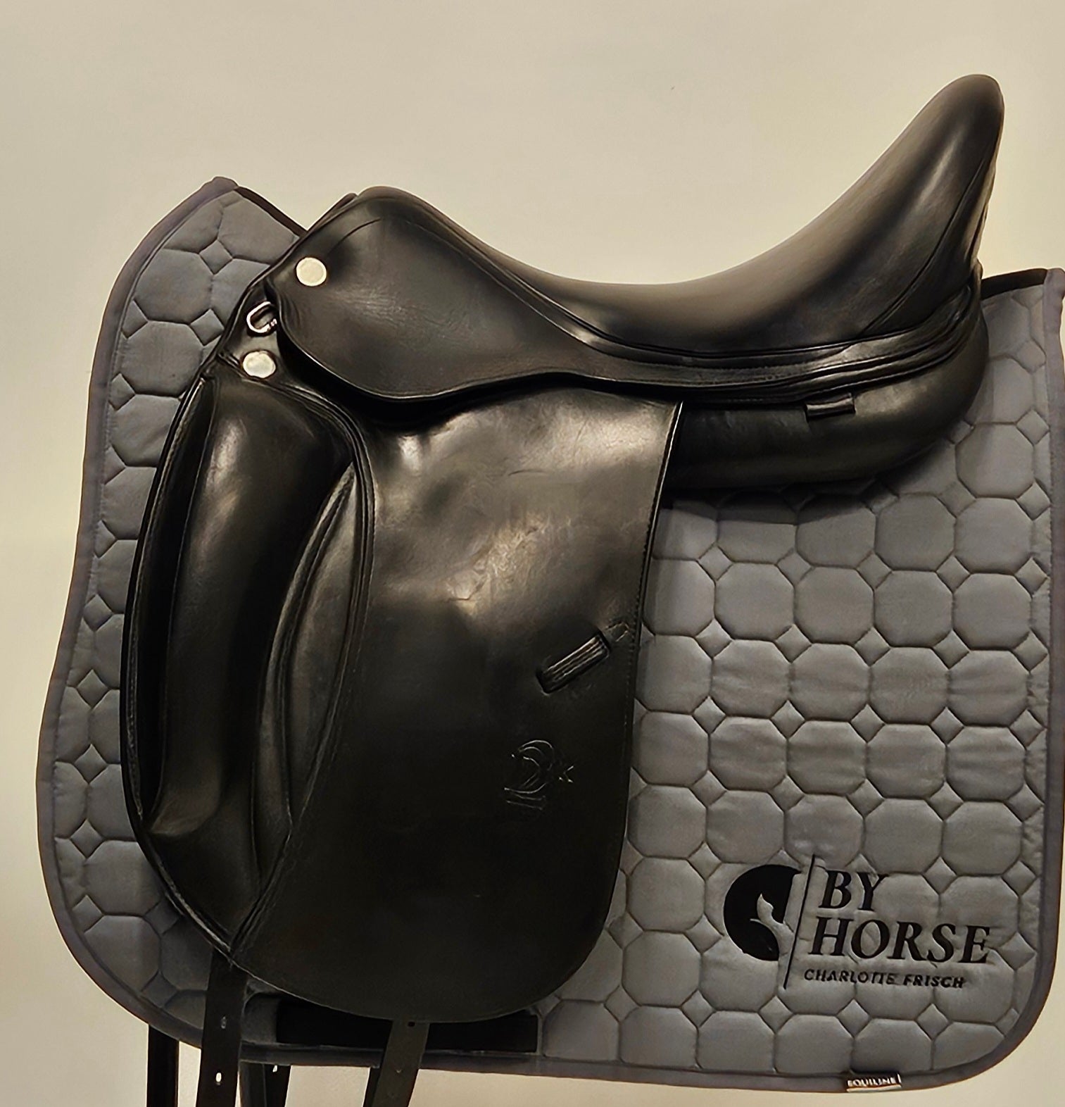 Prestige X-D2 K Dressyrsadel 18"/M