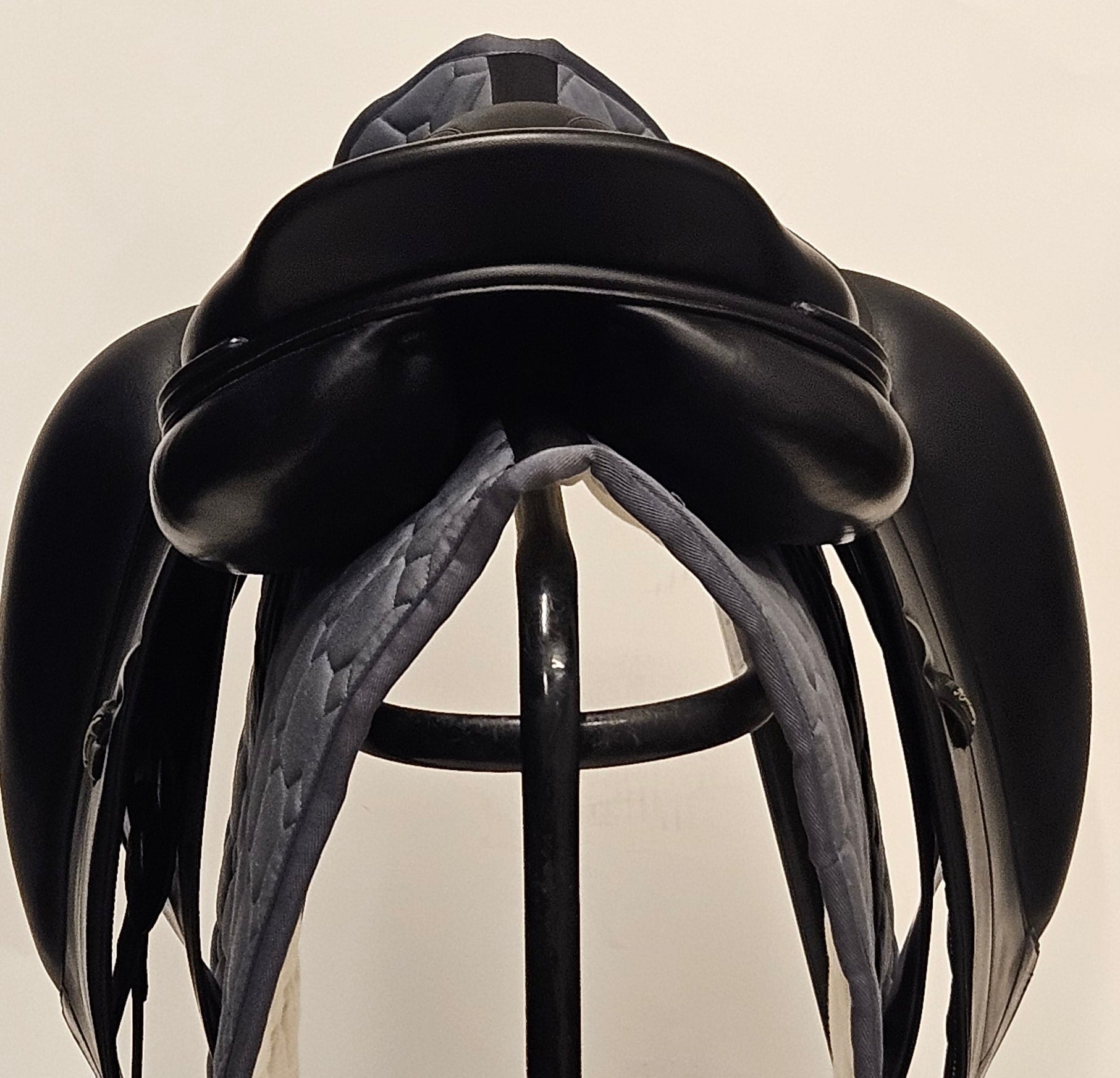 Amerigo DJ Pinerolo Dressyrsadel 17,5"/ +2,5 (W)