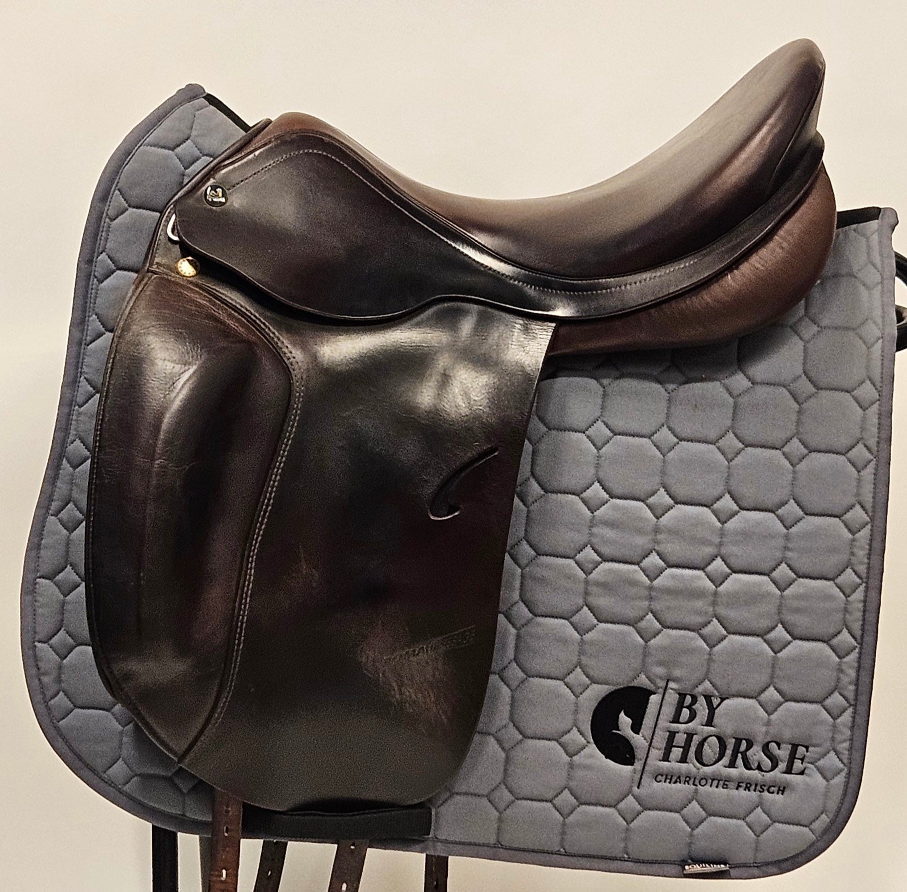 Prestige Roma Dressyrsadel 18"/34