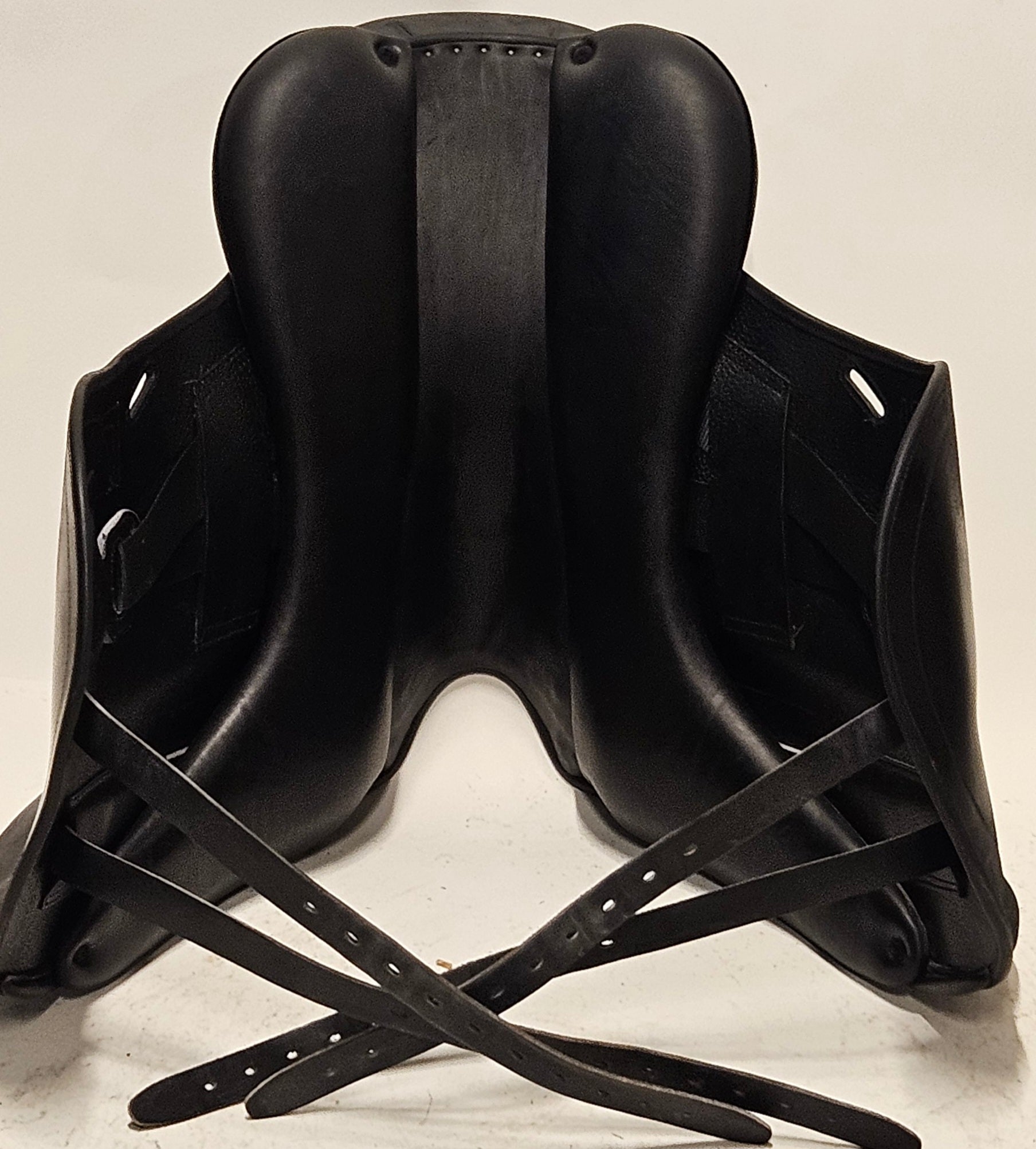 Childeric DHE Dressyrsadel 17"/MW-W