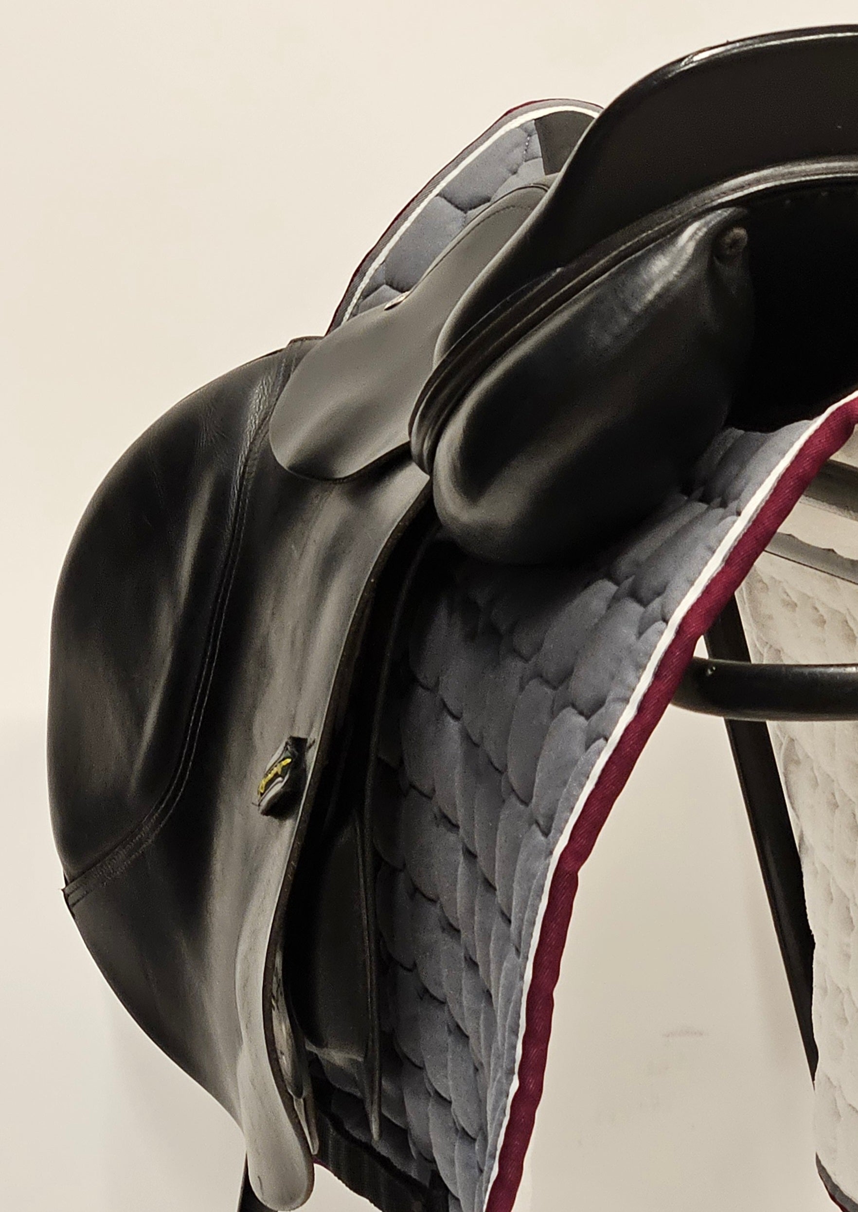 Amerigo Alto AME Hoppsadel 17,5"/+2,5