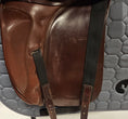 Load image into Gallery viewer, Prestige x-Optimax dressyrsadel 17"/35
