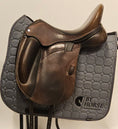 Load image into Gallery viewer, Patrick Saddlery Leggero Dressyrsadel 17,5/XW
