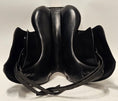 Load image into Gallery viewer, Equipe Oracle Dressyrsadel 17"
