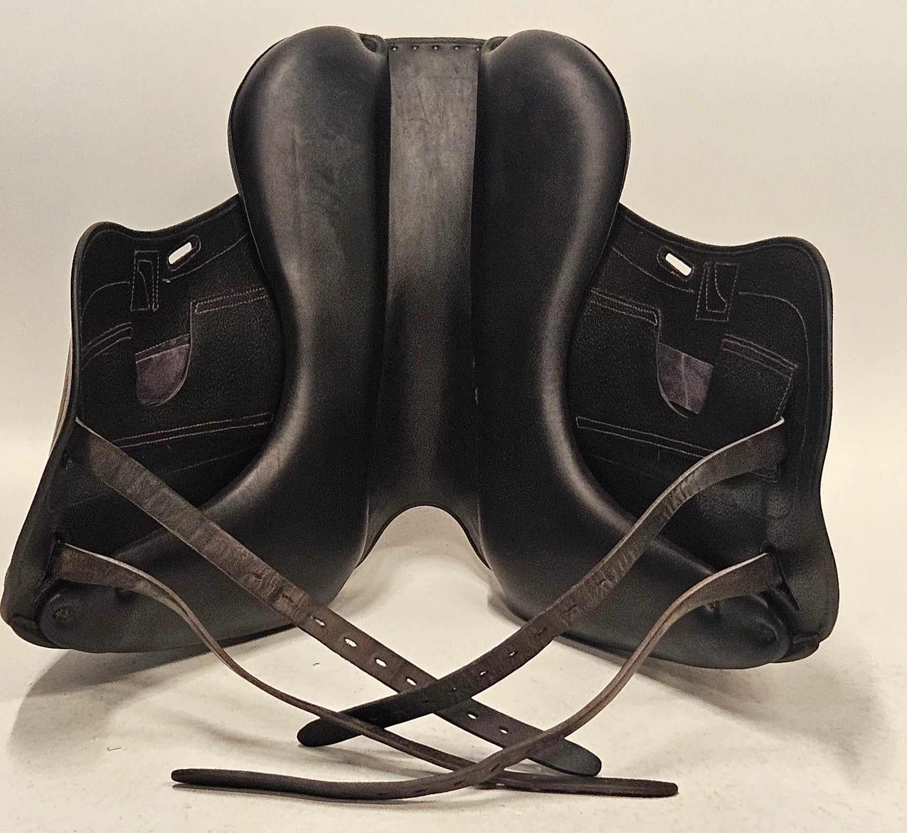 Childeric DSC Dressyrsadel 17"/MW