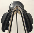 Load image into Gallery viewer, Anatomica Cygnus G3 Dressyrsadel 18"/M
