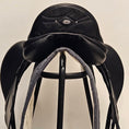 Load image into Gallery viewer, Prestige Philosophy Dressyrsadel 16"/34
