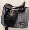 Load image into Gallery viewer, Fichtbauer Paura LSR Dressyrsadel 17,5"/M
