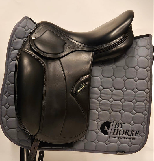 Amerigo DJ Pinerolo Dressyrsadel 17,5"/ +2,5 (W)