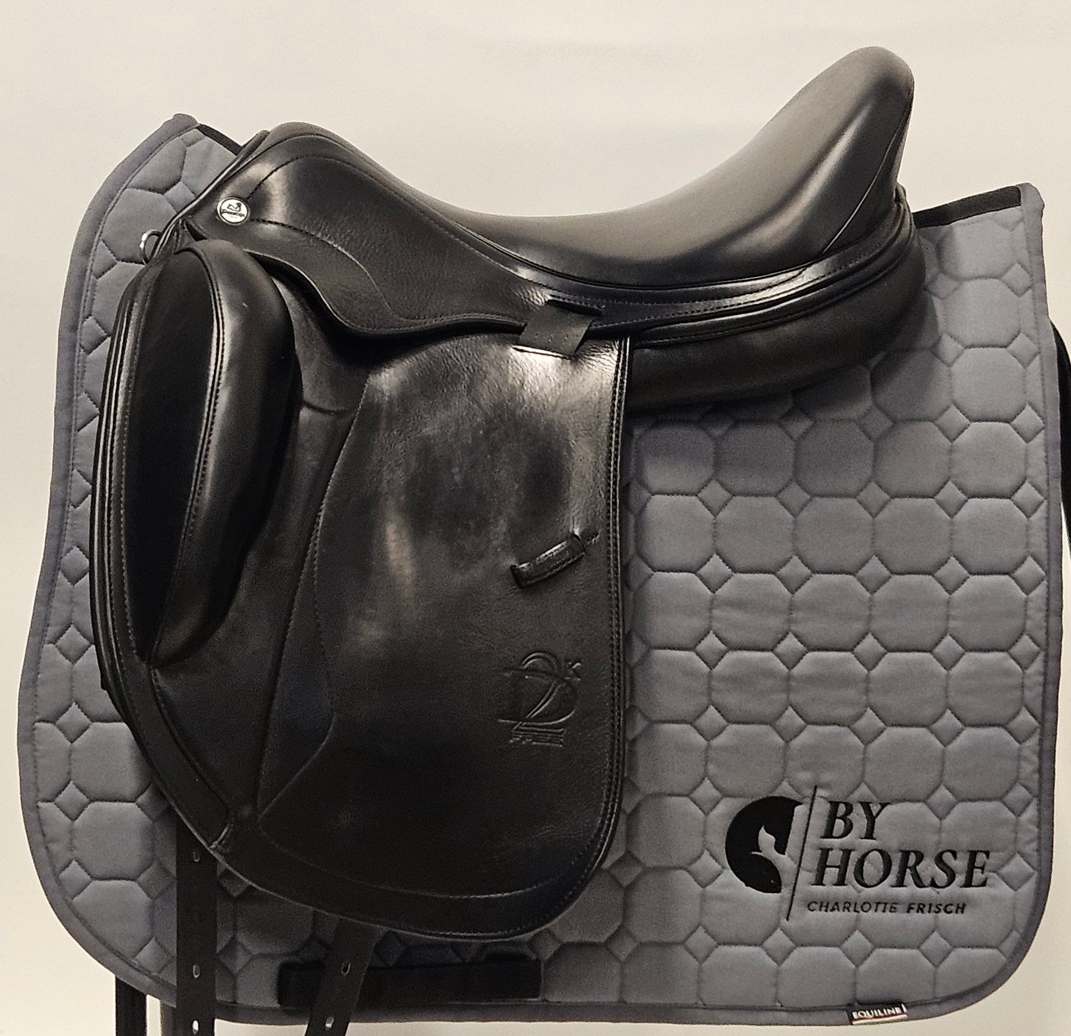 Prestige X-D2 Dressyrsadel 18"/MW